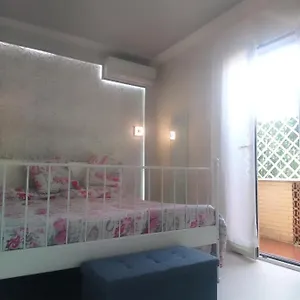  Apartment Rosilienza Private Spa, Patio Garden Free Trasfer To & From Airport